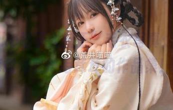 “nyako喵子大魔王”毛衣写真：让你的图库瞬间变得毛茸茸的作品集！.txt