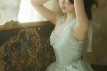 pans – 沉浸在安安的御姐写真中，观看每一幅图片的精彩瞬间.txt