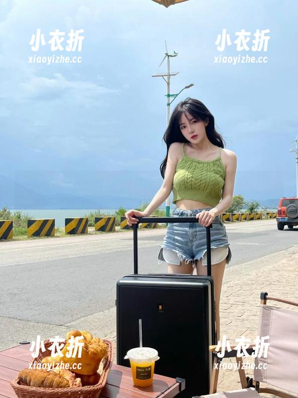 pans-果汁 pans - 体验果汁的网袜风情:一组让你心动的写真图集.txt