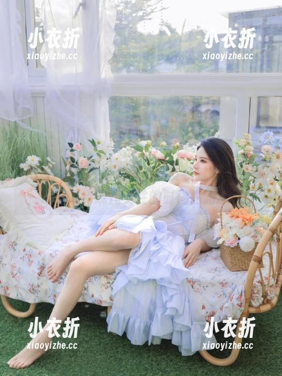 pans - 在线探索紫萱的皮衣魅力，写真作品演绎现代女性的时尚之路.txt