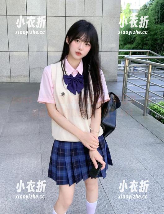 pans-饭团 pans - 美图图集中饭团的吊带日常,带你感受别样的甜美气息!.txt