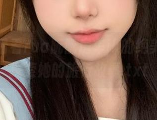 一起去看看rua阮阮房车jk的绝美照片，探索她的旅行故事.txt