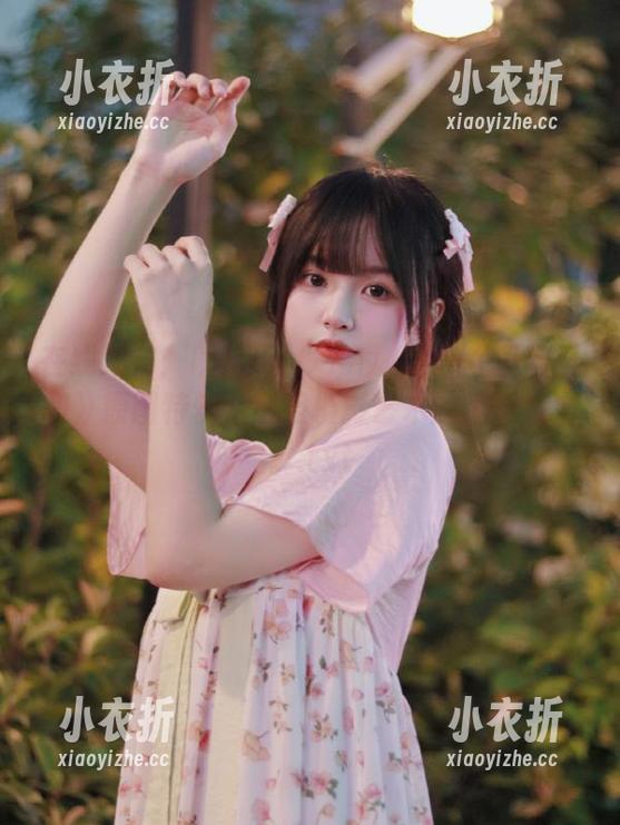 在线发布：けん研(けんけん)的《爱宕日和》原图特辑，感受摄影艺术的无限魅力。.txt