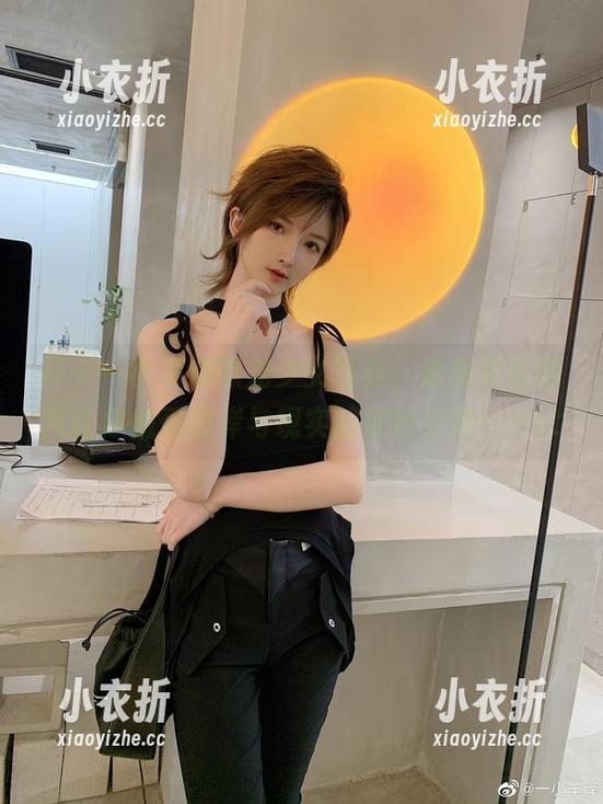 打卡一小央泽黑龙少女写真，最新更新图片让你感受彼岸与现实的微妙交织！.txt