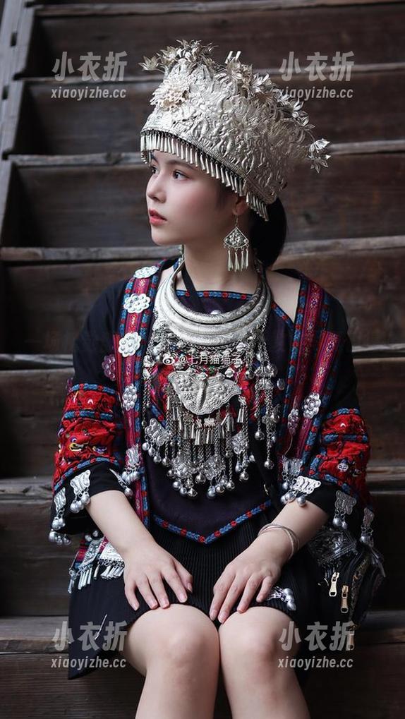 一场视觉盛宴！七月喵子最新教官写真值得期待.txt