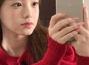 丽柜 – 司琪的职业装写真作品再次更新，展现专业女性的无限魅力.txt