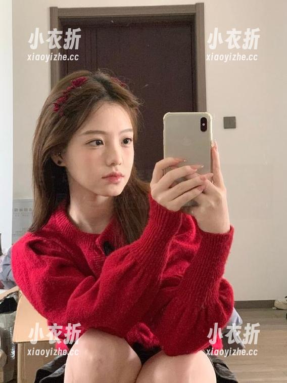 丽柜 - 司琪的职业装写真作品再次更新，展现专业女性的无限魅力.txt