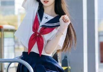 丽柜 – 走进心心的私拍世界，蕾丝美图带你感受纯粹的美.txt