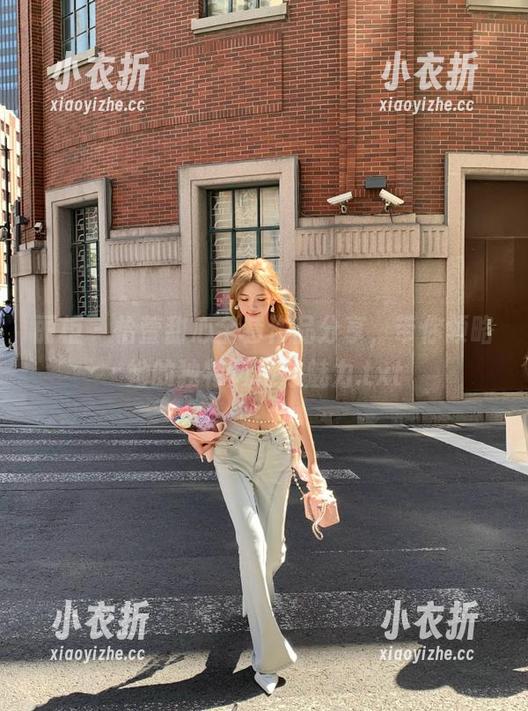 丽柜 - 怡萱甜心全套作品分享，带你领略她的独特风格与魅力.txt