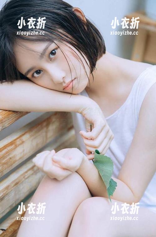 丽柜 - 菲菲与户外的完美结合：分享她的唯美写真和照片.txt