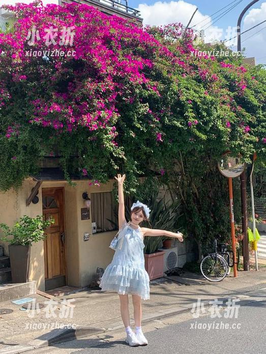 丽柜 - 轩轩私拍分享：缚丝成茧的唯美套图，让你重新定义性感与优雅.txt