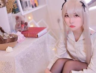 跟随二佐Nisa进入穹妹泳衣写真，找到你的理想壁纸吧！.txt