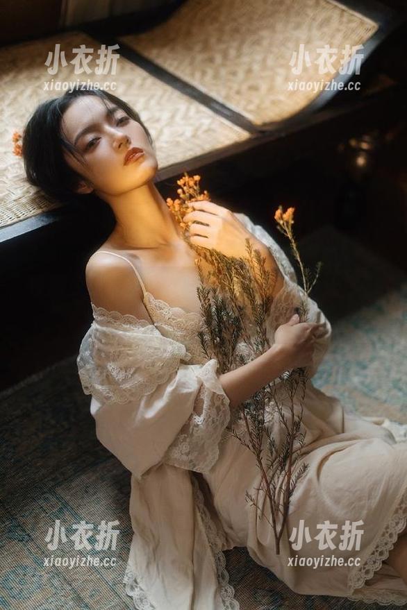 校服变身私房美图，二阶堂宅绘子让你再也不想穿运动服！.txt