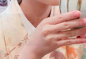 在高清写真里，一起感受亚缇arty与吉他姐妹2的甜美灵魂与音符！.txt