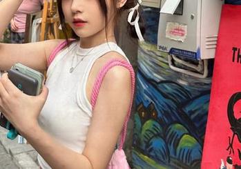 微密圈 – 重磅更新！俏妞qiaoniu66的最新写真集揭开护士姐姐的神秘面纱，精彩尽在其中！.txt
