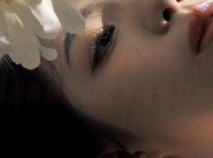 克拉女神 – 依娜丝学妹精选福利图片，展现出青春活力与无限魅力.txt
