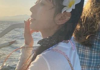 克拉女神 – 凌雪兔女郎写真最新更新，绝美图片在此，快来感受迷人的气息！.txt