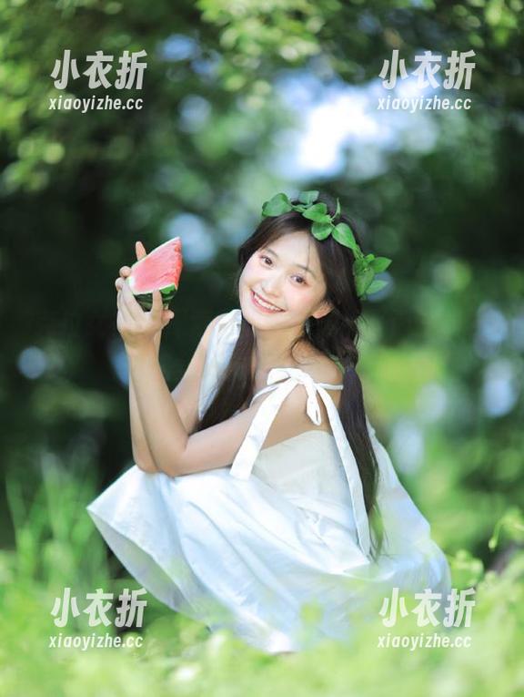 克拉女神 - 探索网盘中的周迪圣诞写真，定格美好时光的瞬间.txt