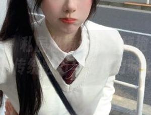 克拉女神 – 私房秘境：小芹旗袍合集带你领略传统魅力与现代韵味.txt