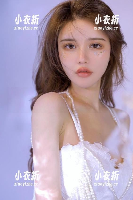 克拉女神 - 最新更新！慕菲的户外写真套图，探索大自然的美丽瞬间！.txt
