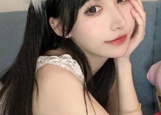 克拉女神 – 杨暖连体衣风格写真合集：她的每一幅作品都是一场视觉盛宴.txt