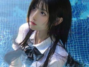 克拉女神 – 走进薇薇的清纯世界，精彩壁纸合集一站式获取.txt