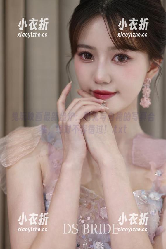 兔玩映画最新出炉：阳光与白裙的写真合集，绝对不容错过！.txt
