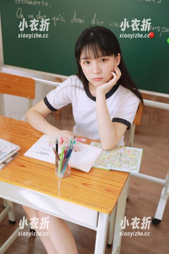 观看兔玩映画红黑，不一样的写真体验让你感受心灵的震撼.txt