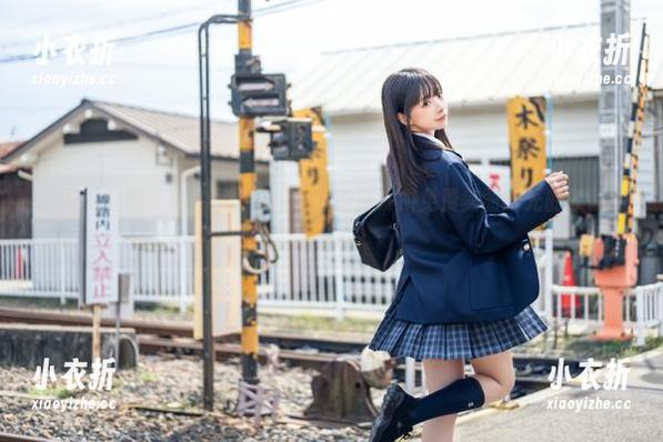 秋日里的枫叶林写真，兔玩映画为你提供免费美丽时光的收藏.txt
