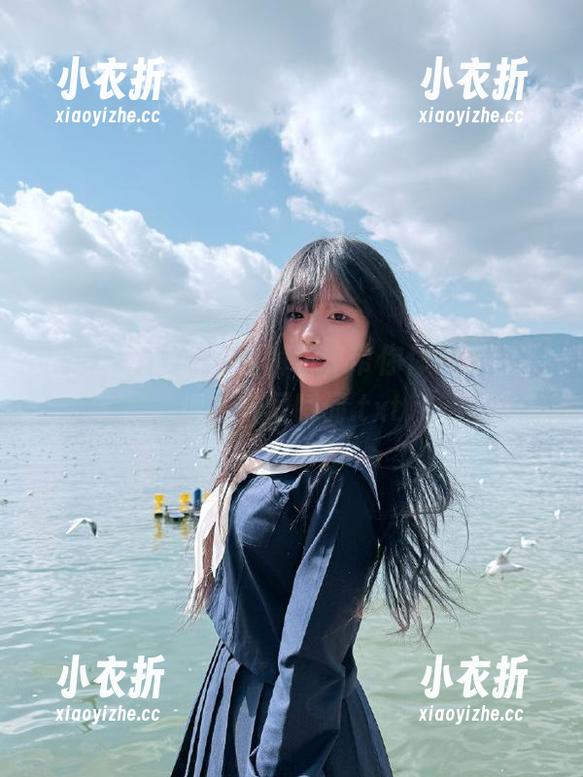火热兔玩映画图包解析，带你体验等你下课的美丽瞬间.txt