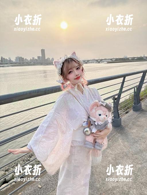 走进冲田凛花rinka的在线写真合集，玛修·基列莱特展现无尽魅力与风采！.txt
