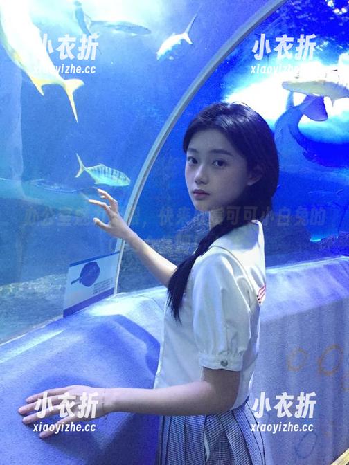 办公室魅力无限，快来欣赏可可小白兔的Cos合集吧！.txt