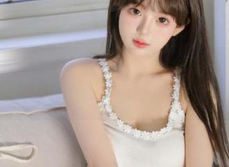 嗲囡囡 – 小Kaili小丁丁白丝写真图册合集：捕捉瞬间之美的绝妙作品集.txt
