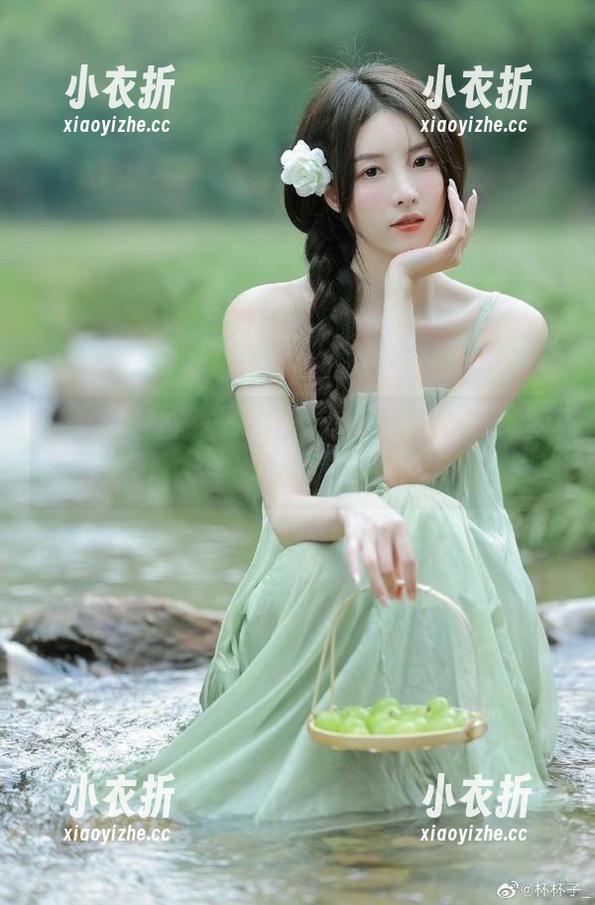 嗲囡囡 - 免费欣赏顾欣怡的黑白写真图片，艺术爱好者不可错过的资源！.txt