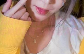 在下萝莉控ii灰丝写真图册：在光影交错中展示她的独特气质与艺术美感.txt