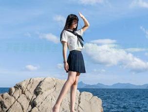 头条女神 – 尹菲泳装写真全集全套下载，展现完美身材与青春活力！.txt