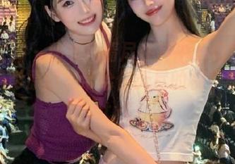 头条女神 – 秘书风情尽在其中：幻雪儿的私房摄影原图，带给你无尽的视觉享受！.txt