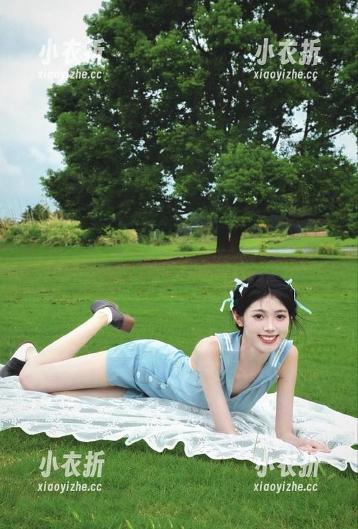 女主K全新清纯女友照片原图，纯粹之美尽现青春活力的气息.txt