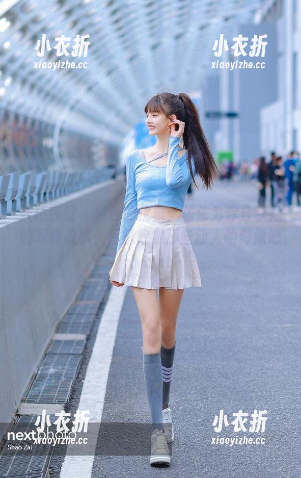 妖精视觉 - 黑色的优雅：依依为你分享她的写真故事，尽情欣赏那些动人的影像吧！.txt
