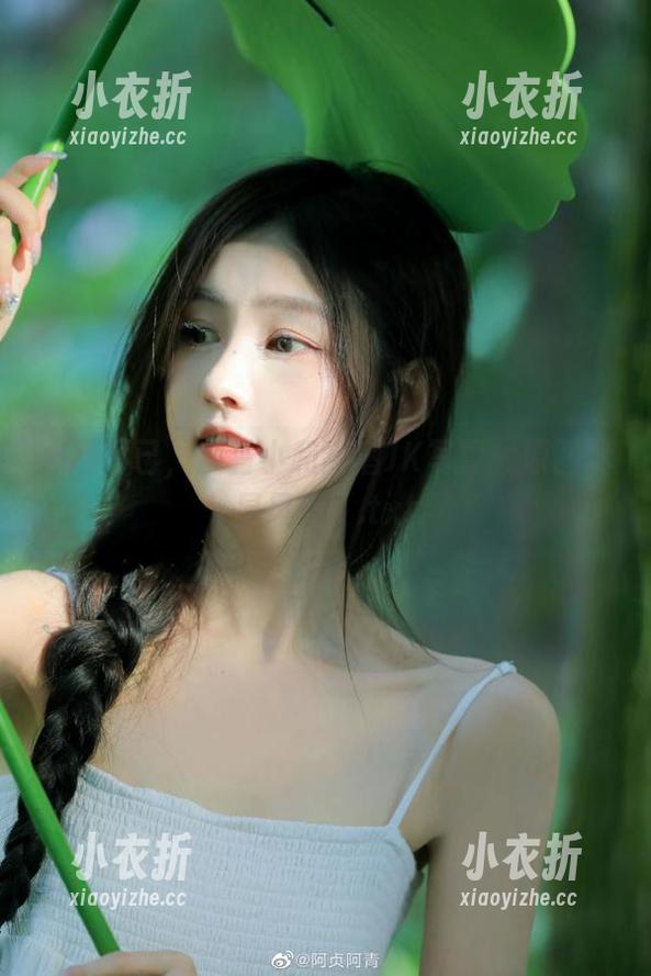 心动不已，观看小和甜酒JK写真，原图尽显风采！.txt