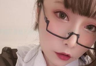 探索小泉学姐吖私底下的风纪委员，福利原图让你欲罢不能.txt