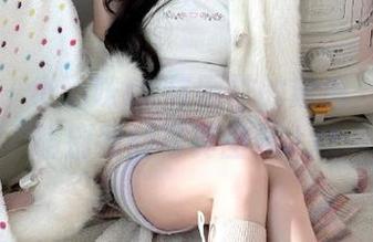 微密圈 – 小猫咪ck与网袜的邂逅：带你领略别致的写真图集.txt