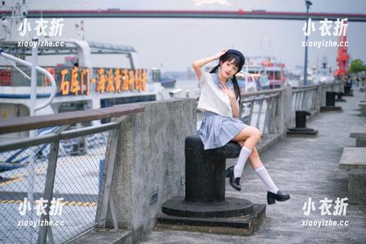少女秩序 - 一起感受小鱼的丝袜魅力，独特写真套图让你大开眼界！.txt