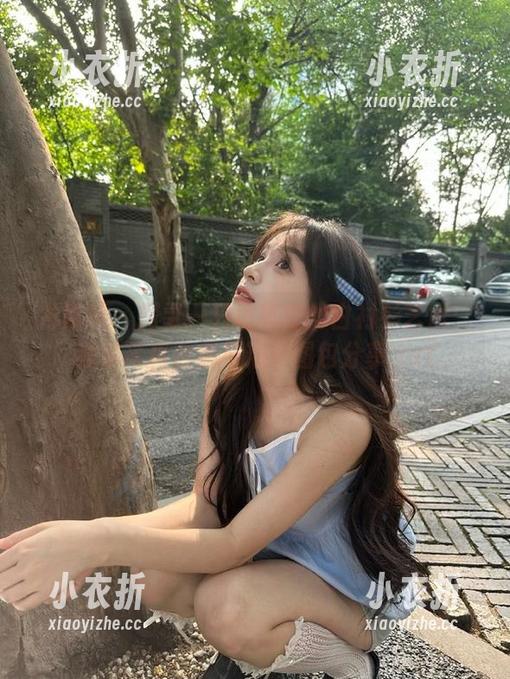 尤果网 - 探寻一只香蕉船的白衬衫艺术：独家写真合集与精彩图包分享.txt