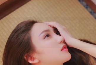 尤果网 – 私房写真图包：享受“含含御姐”带来的唯美视觉盛宴.txt