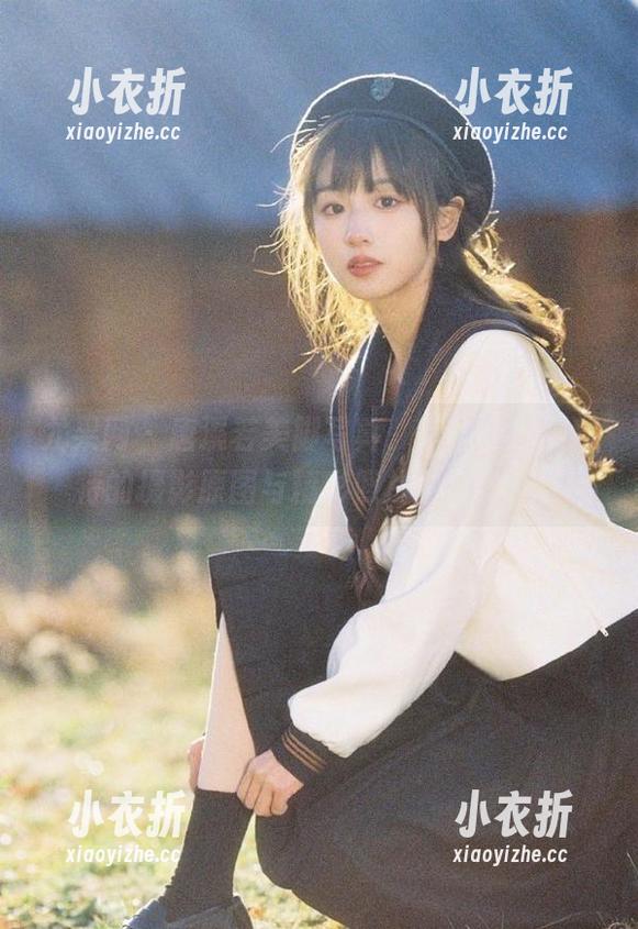 尤果网 - 唐溪若美脚写真，带你走进她独特的摄影原图与精彩照片世界！.txt