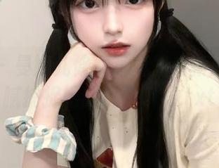 尤果网 – 曼妮儿修女写真集最新更新：细腻捕捉她的优雅瞬间.txt