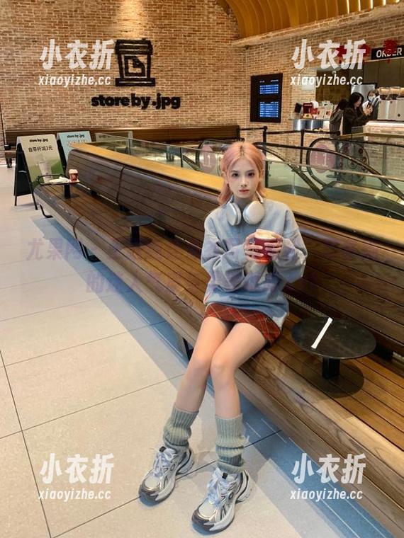尤果网 - 王语纯连体衣写真福利，尽享她的迷人气质与柔美瞬间.txt