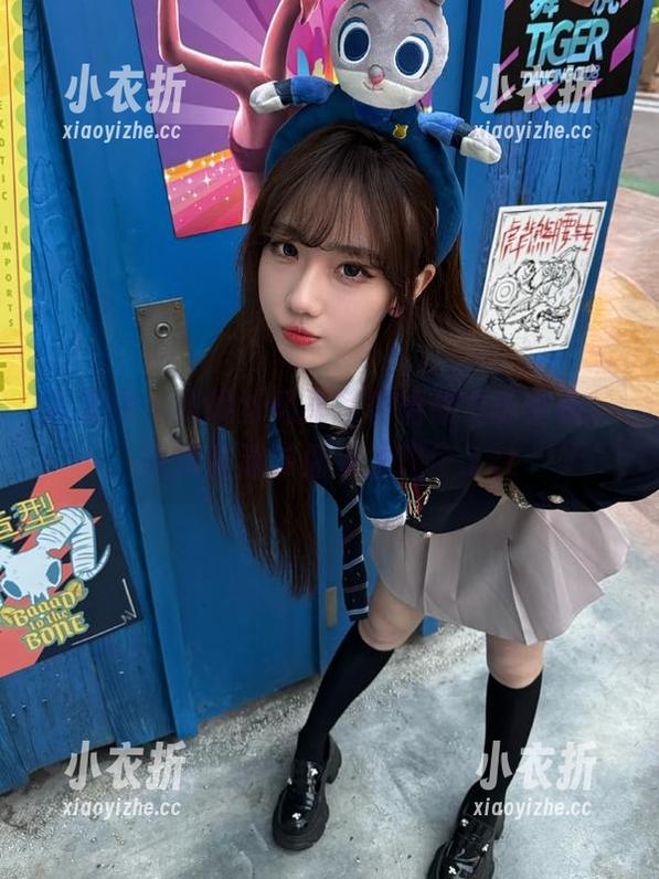 尤果网 - 米妮双马尾写真给你全新体验，免费资源等你来发现！.txt