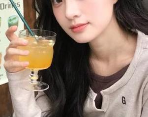 尤蜜荟 – 萌萌哒Egg_尤妮丝Egg旅拍图包精选，和你分享悠闲的旅行时光！.txt